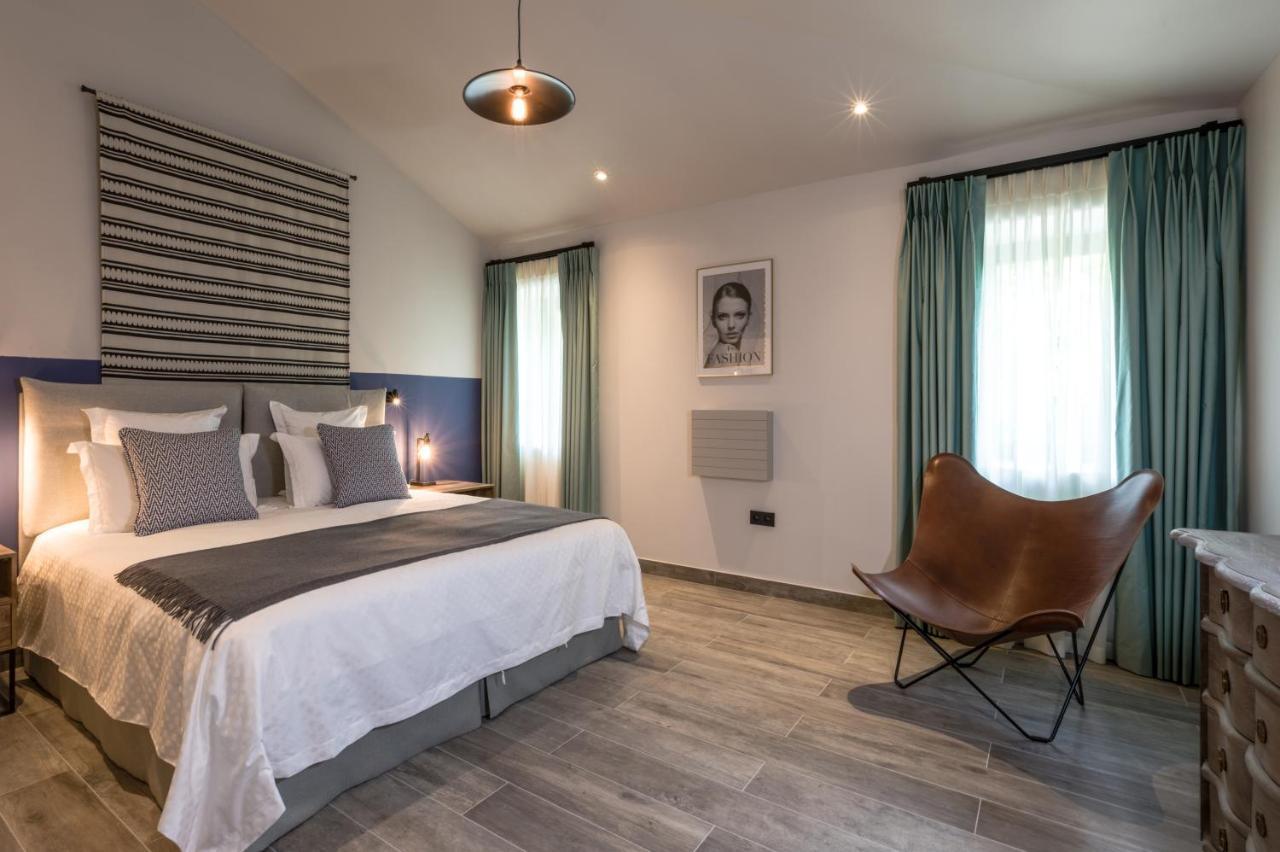 Mas Du Brulat Hotel Le Castellet  Exterior photo